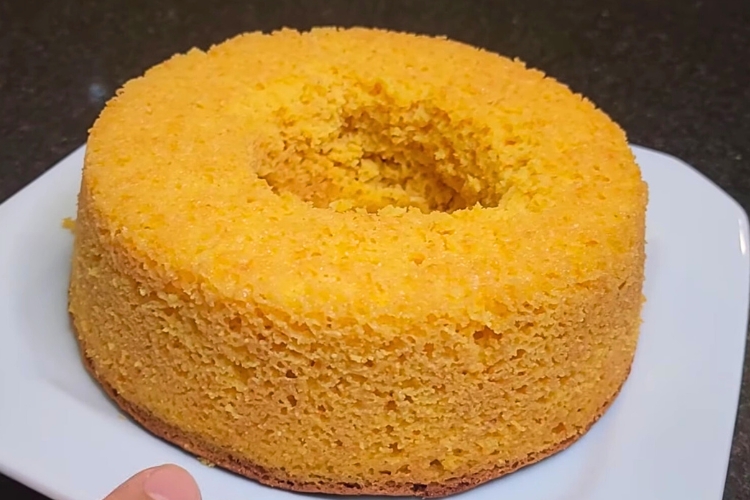 Bolo de cenoura com farinha de amêndoas