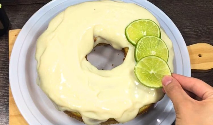 Bolo de limão sem liquidificador