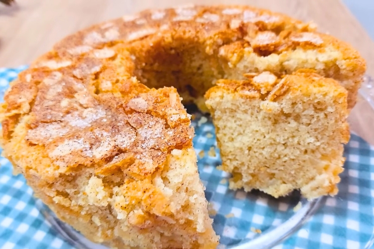Bolo de maçã com farinha de amêndoas