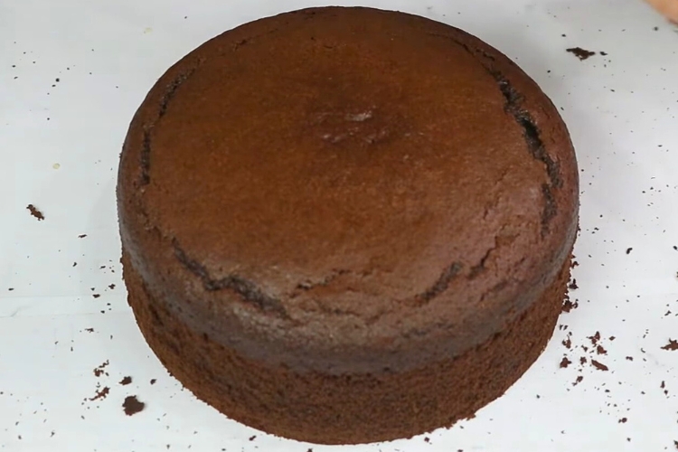 Massa chiffon de chocolate