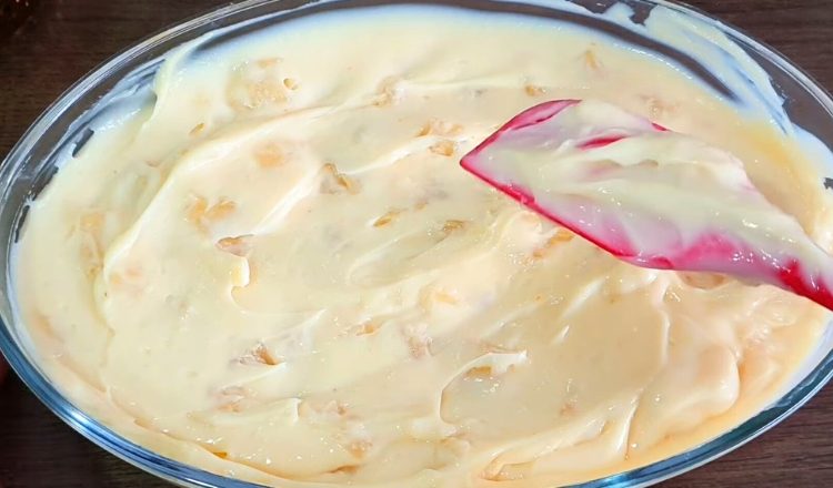 Mousse de abacaxi para recheio de bolo
