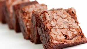 Pode colocar leite no brownie