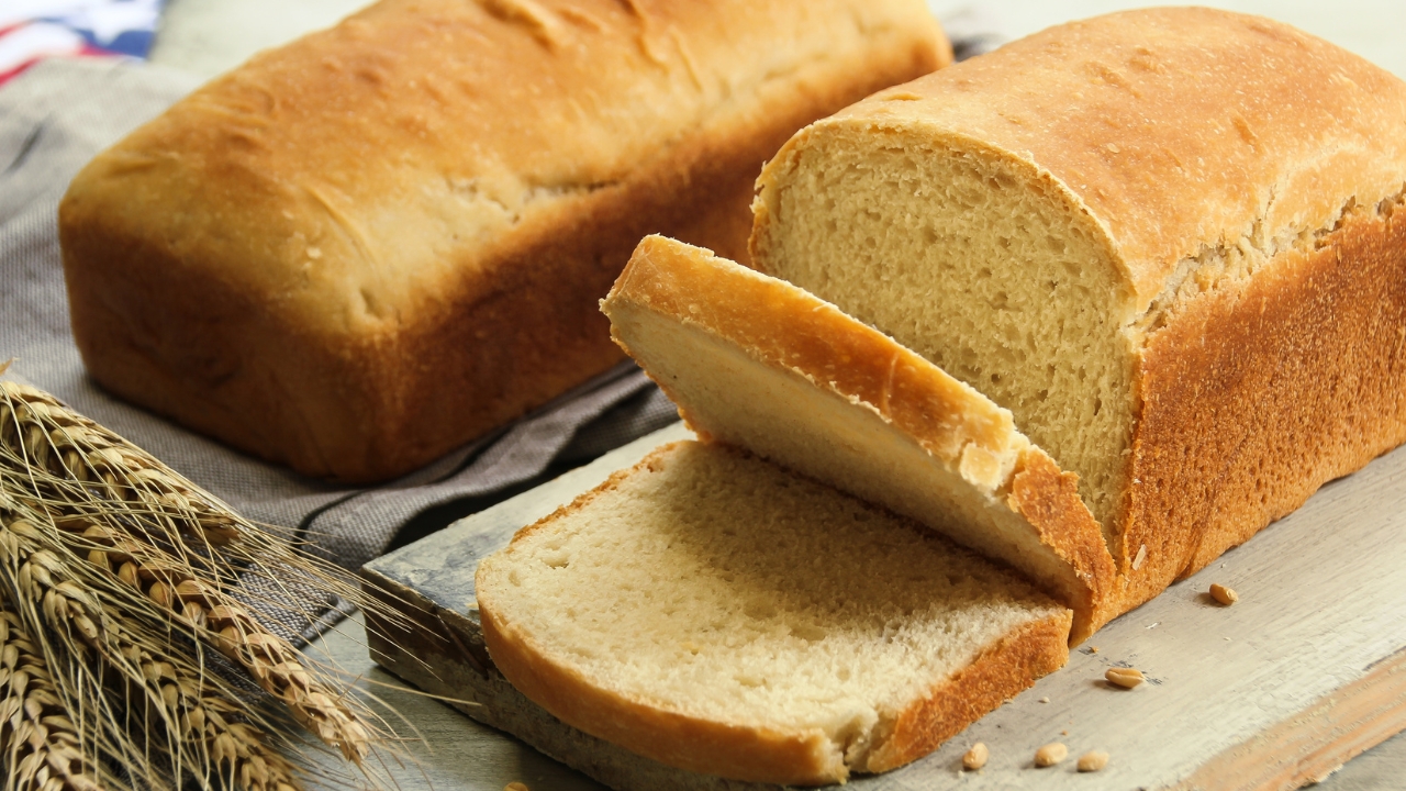 Por que a massa do pão fica rasgando