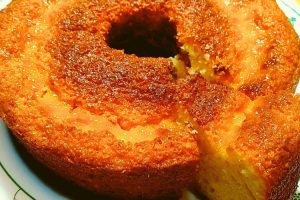 Bolo de coco com leite condensado