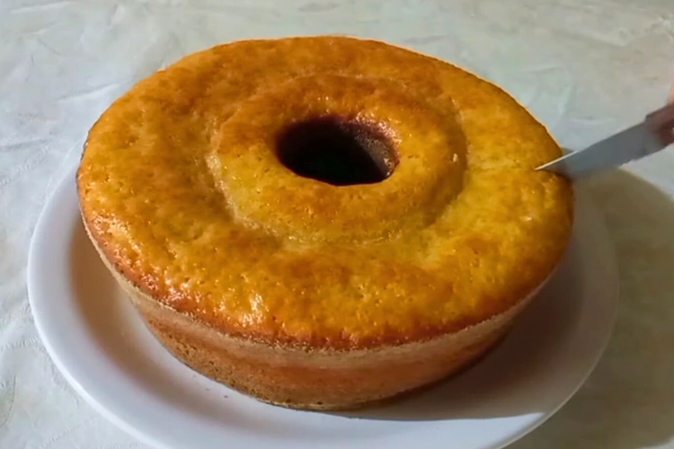 Bolo de fubá com 2 ovos