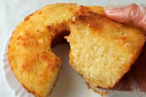 Bolo de mandioca sem leite