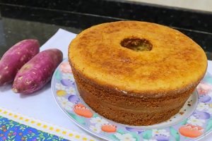 Bolo de batata doce crua