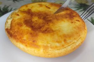 Bolo de frigideira com 3 ingredientes
