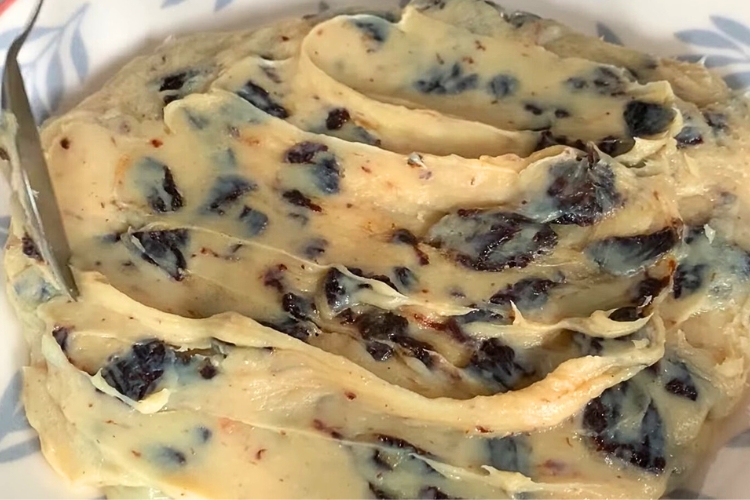 Recheio de ameixa com leite condensado