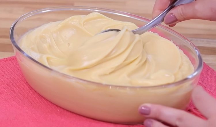 Recheio de leite ninho com chocolate branco