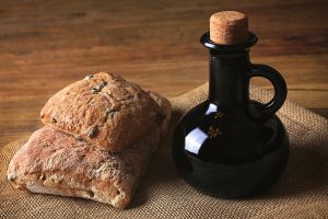 Por que colocar vinagre na massa do pão