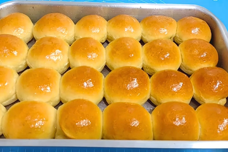 Pão caseiro fofinho de liquidificador