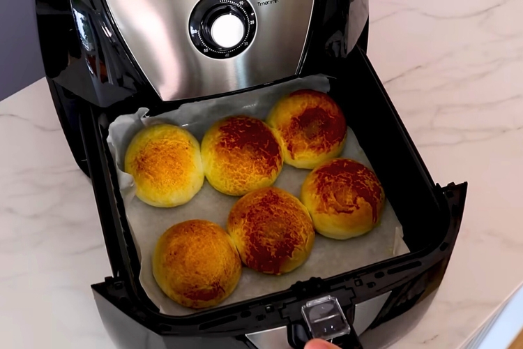 Pão caseiro na airfryer