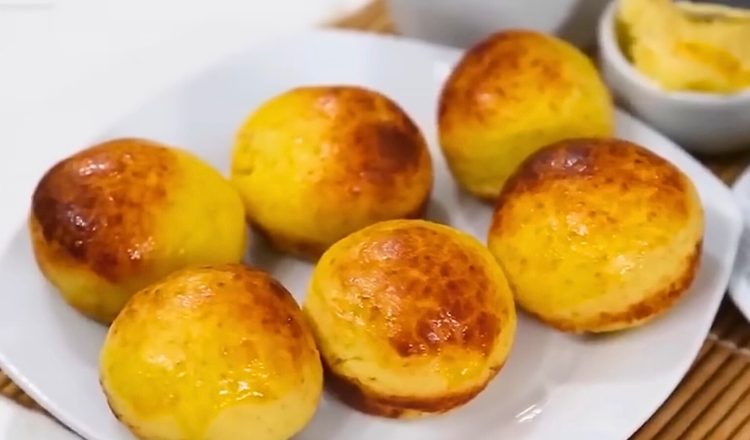 Pão de batata-doce sem farinha de trigo