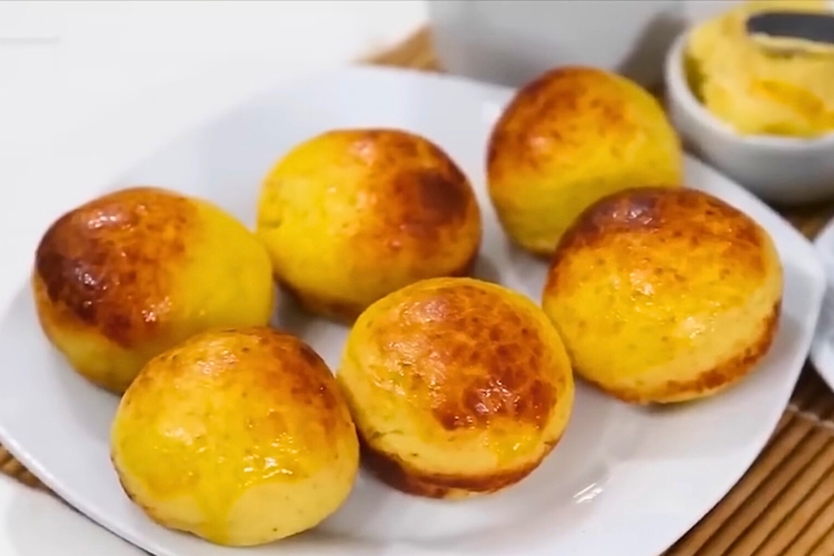 Pão de batata-doce sem farinha de trigo