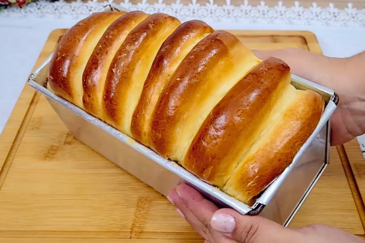 Pão de leite condensado