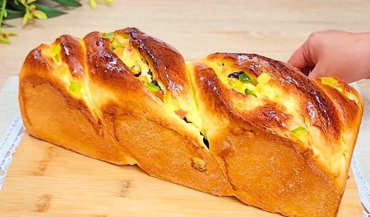 Pão de Natal com frutas cristalizadas