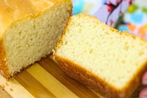 Pão simples de liquidificador que não precisa sovar