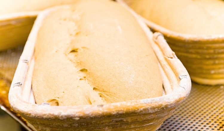 Quanto tempo demora para crescer o pão caseiro