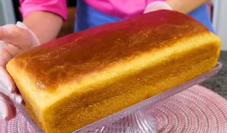 Receita de pão batido na mão