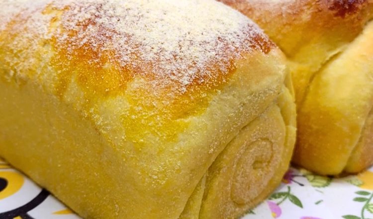 Receita de pão de milho de padaria