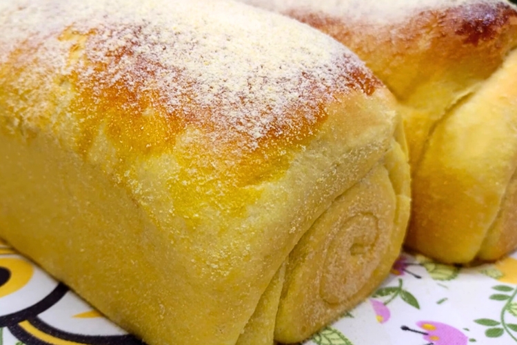 Receita de pão de milho de padaria